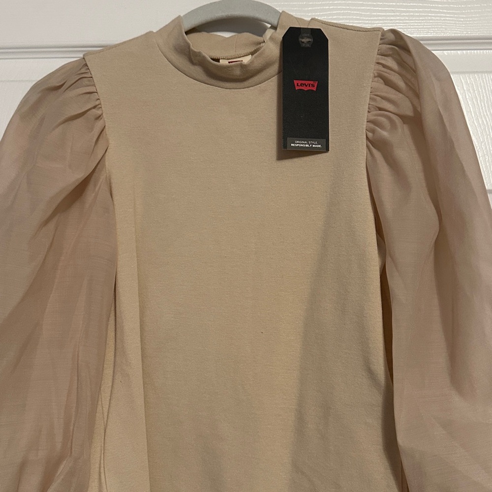 BNWTS Levi's Beige Sheer Sleeve Slim Fit Blouse, Sz Small - Picture 3 of 9